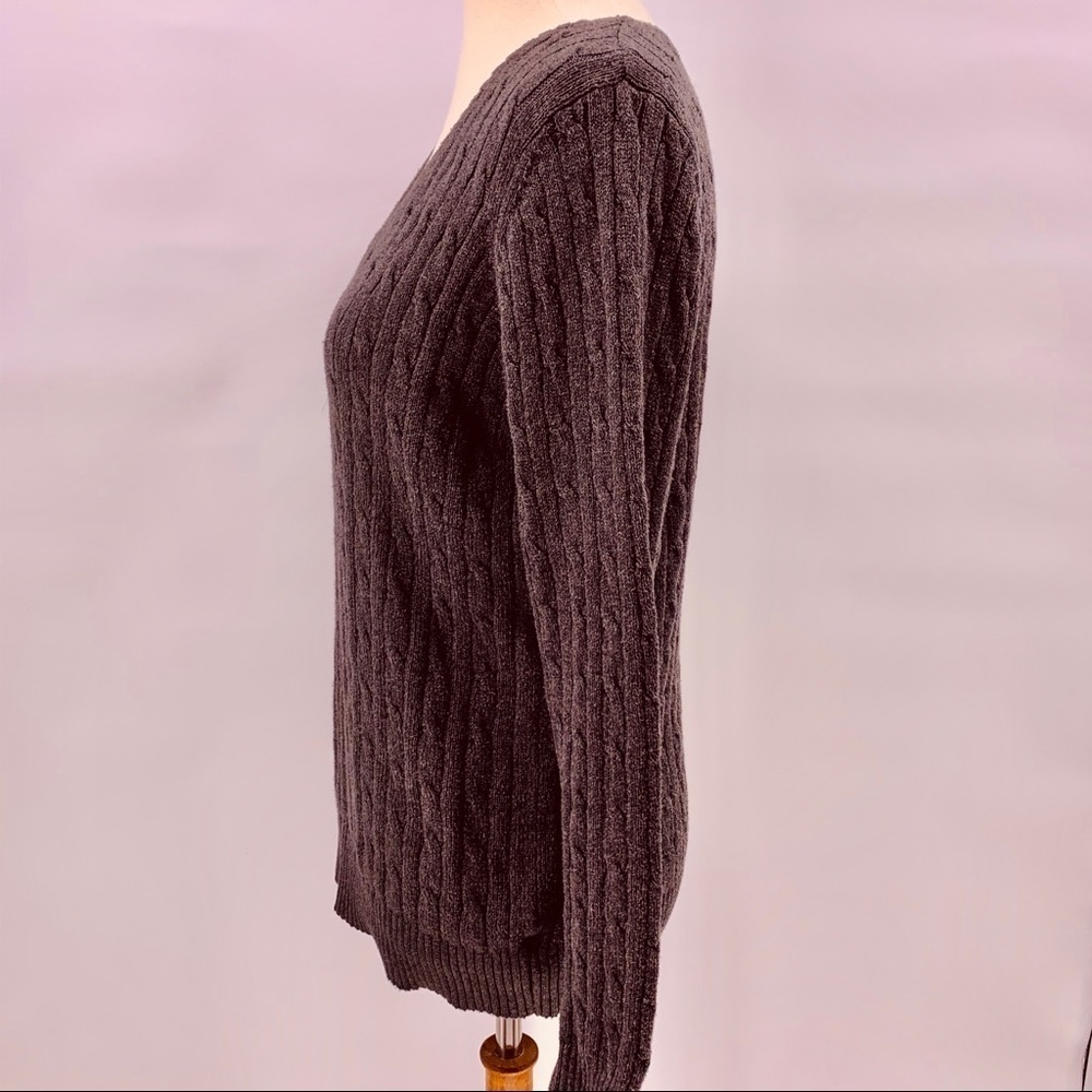 St. John’s Bay Gray Chunky Cable Knit V Neck Classic Sweater Women’s Small - Picture 6 of 8